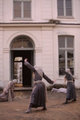 La figure du gisant  47 * 5616 x 3744 * (11.99MB)